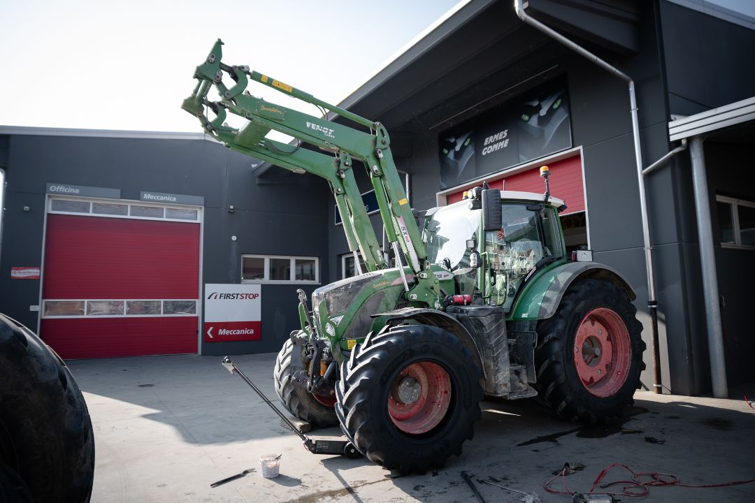 Interventi agricoli in campo Ermes Gomme Piemonte