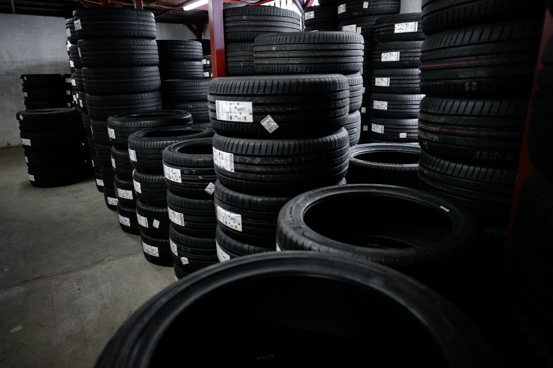 Ermes Gomme officina Poirino