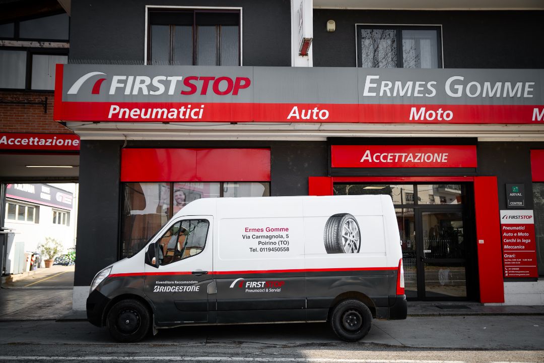 Ermes Gomme officina Poirino