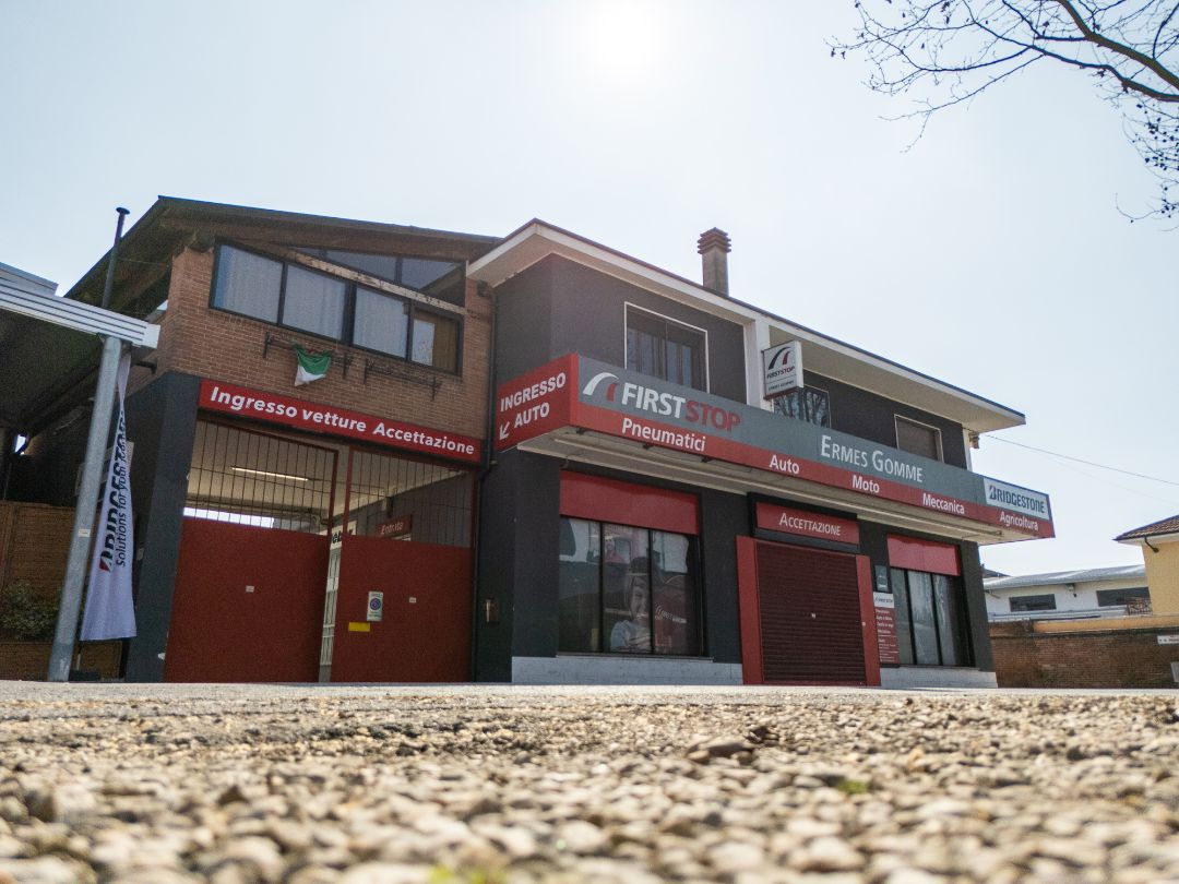 Ermes Gomme officina Poirino