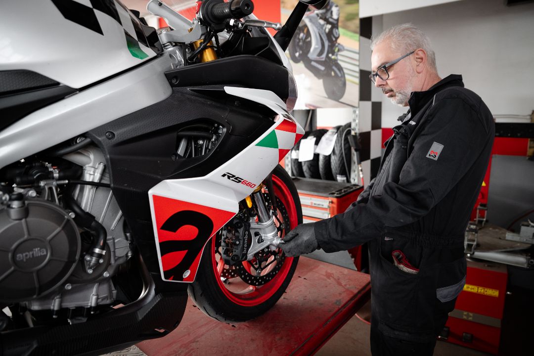 Montaggio pneumatici auto moto Ermes Gomme Poirino